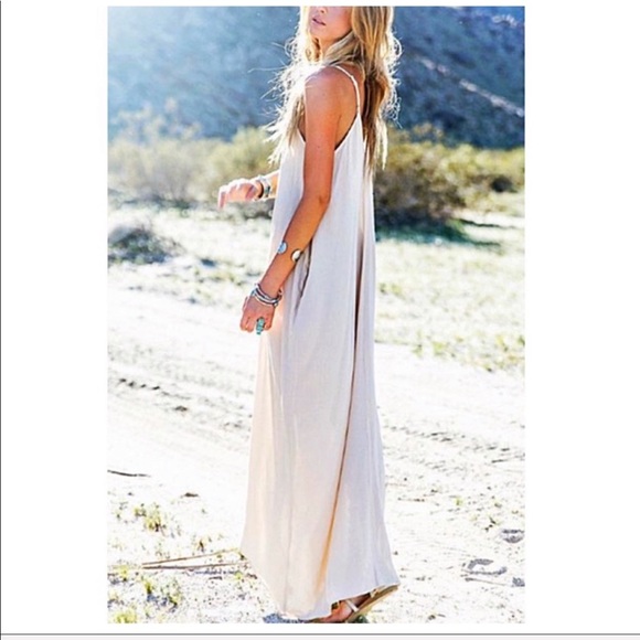 ADJUSTABLE STRAPS TANK MAXI DRESS WITH POCKETS - Picture 2 of 6
